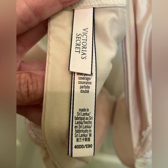 Victoria's Secret Soft Beige Lingerie - Picture 6 of 7